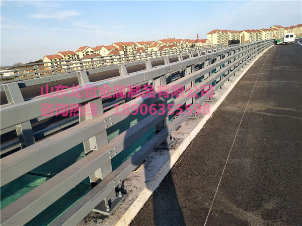 橋梁防撞護欄，防撞欄桿